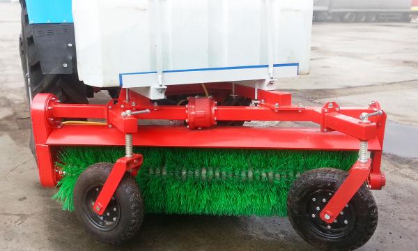 Щетка с поливом МК-01.32