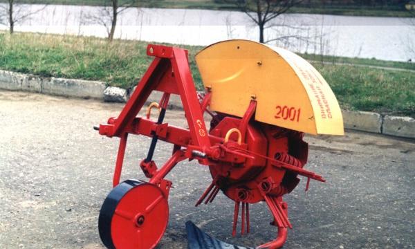 Навесной копатель картофеля КТН-1Б